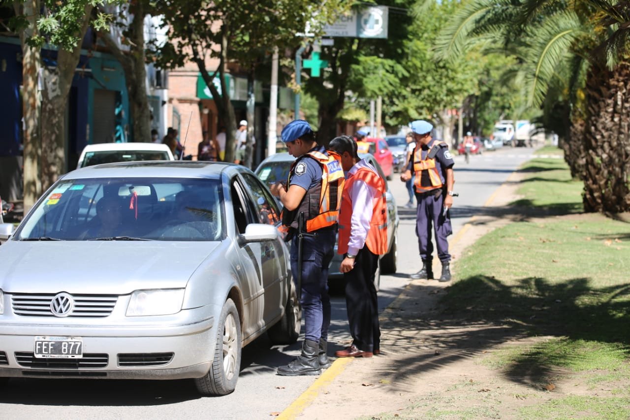 En San Vicente aplican operativos que sancionará y multará a quienes estén en la vía pública sin justificación