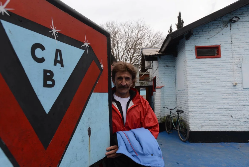 El aislamiento del DT de Brown de Adrogué, Pablo Vico: “Desde el lunes que estoy encerrado en la concentración”