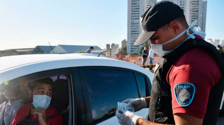 ¿Qué pasa? Alrededor de 1.000 vehículos secuestrados y más de 6.000 detenidos por violar el aislamiento obligatorio