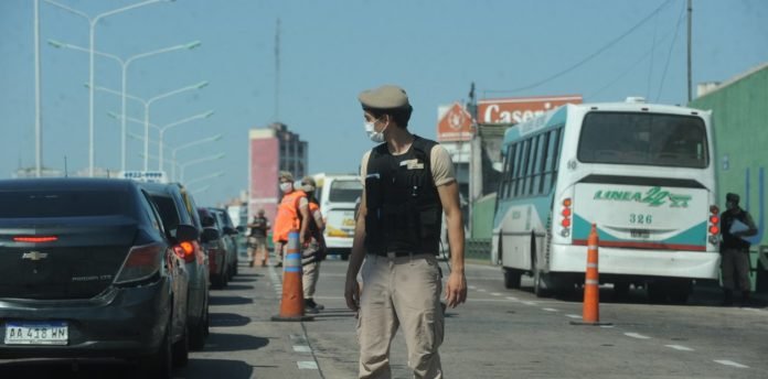 controles-en-los-accesos-a___l-jyuRSAI_1256x620__1