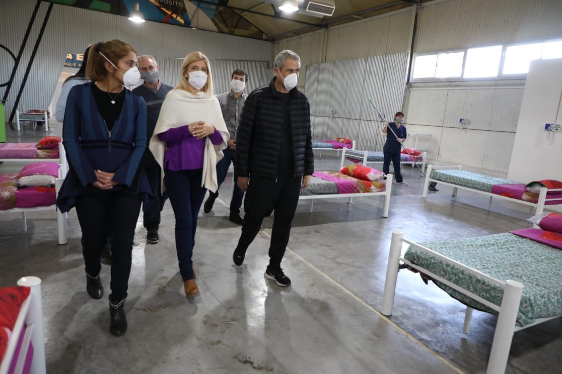 Ferraresi y Magario recorrieron el centro de atención del Parque Municipal La Estación