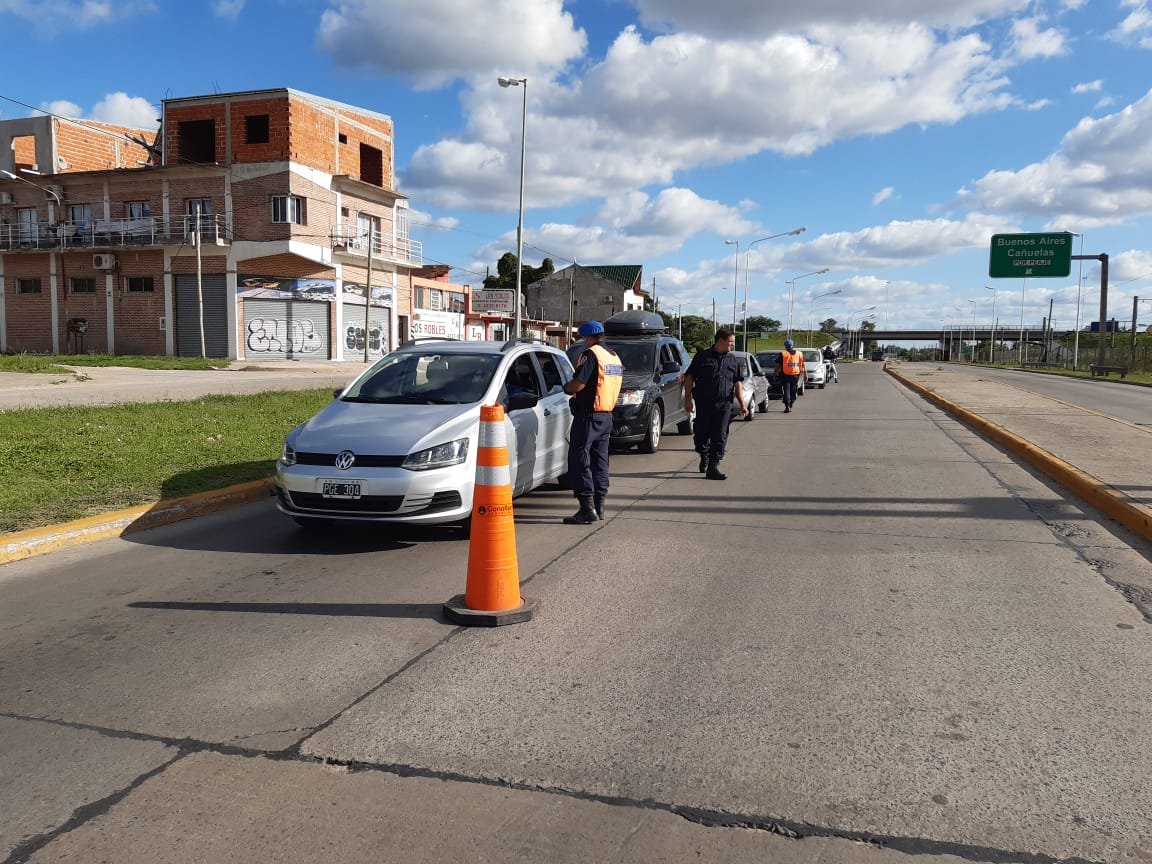 Dos detenidos durante controles policiales