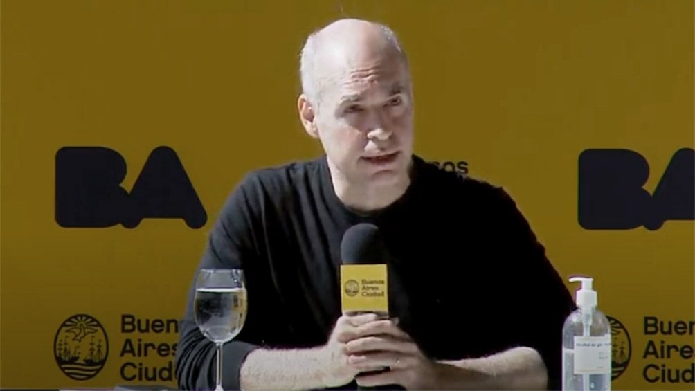 El gobierno porteño presentó y defendió el permiso que necesitarán los adultos mayores