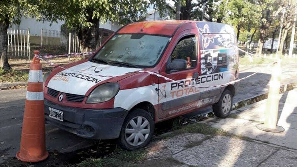 Investigan a un entregador en el robo de los 40 millones de pesos en el country de Hudson