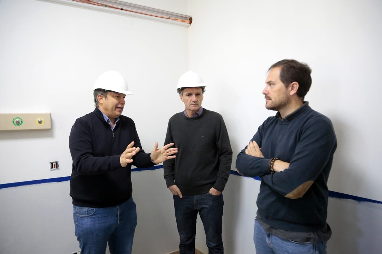 Katopodis y Cascallares recorrieron las obras de Hospital Burgwardt de Longchamps