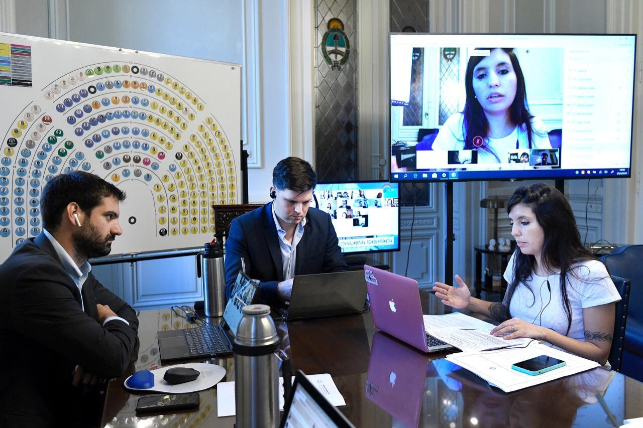 Daniela Vilar: «Desde la Comisión de Modernización aprobamos por unanimidad el protocolo que permitirá sesionar de forma telemática»