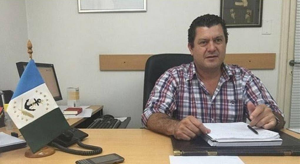 Daniel Arroyo rajó a Gonzalo Calvo, funcionario que había autorizado la compra de alimentos con sobreprecios