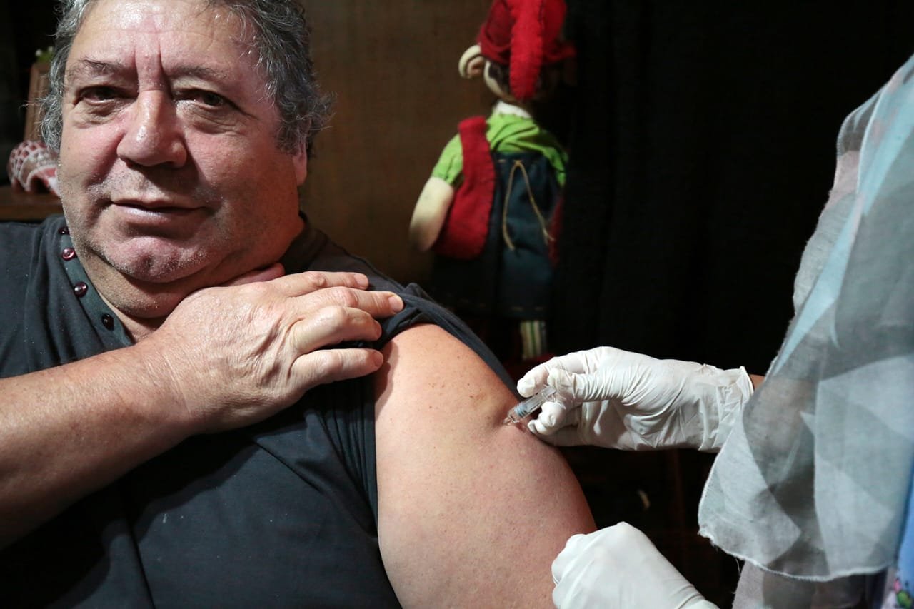 El Municipio aplicó 50 mil dosis antigripales y sigue vacunando en barrios y localidades