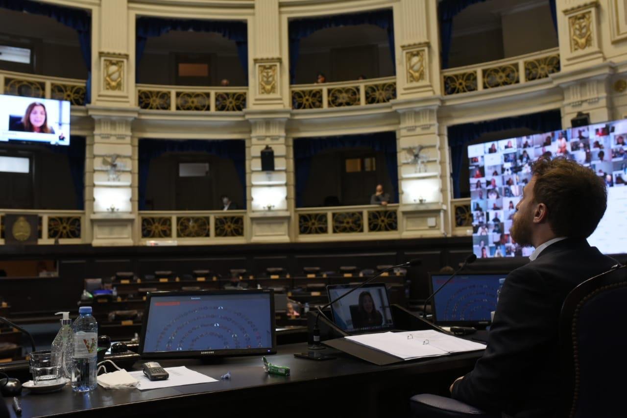 La Cámara de Diputados aprobó proyectos relacionados al Covid-19 en una nueva sesión de modalidad mixta