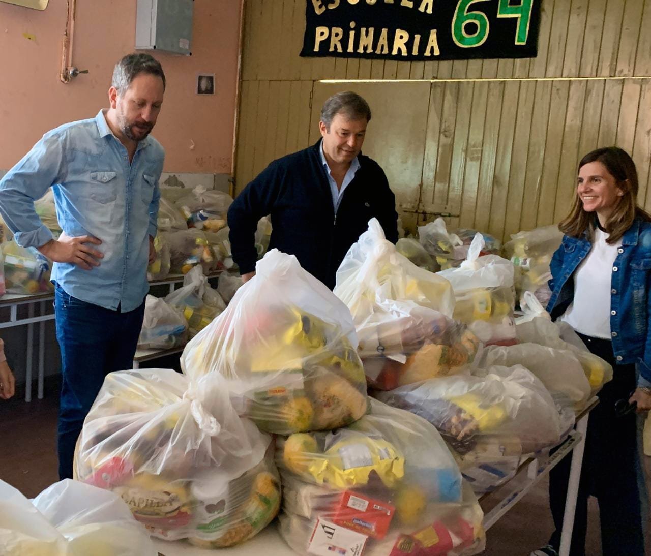 En un mes el Municipio repartió más de 800 toneladas de alimentos en las escuelas
