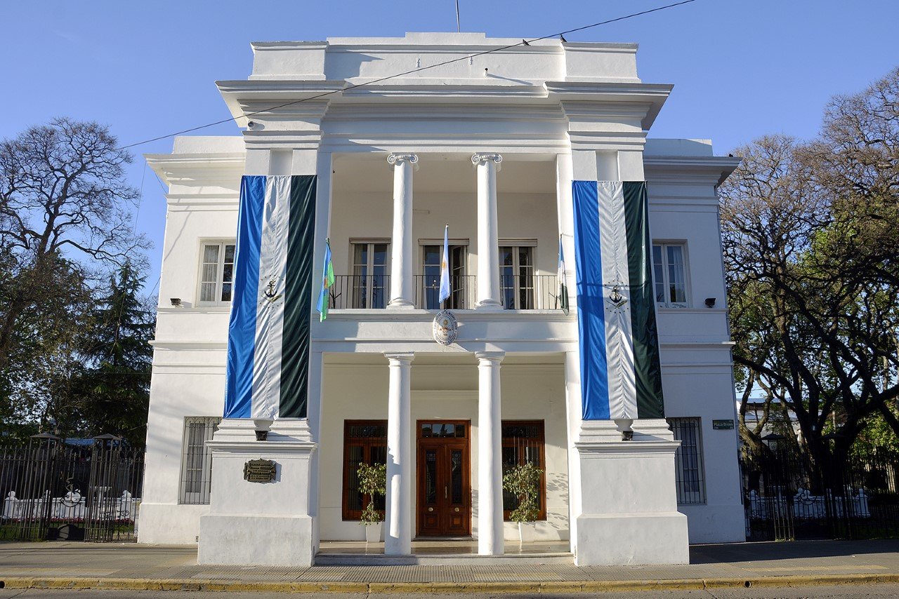 El Municipio instó a que se revierta la prisión domiciliaria del violador Olmos