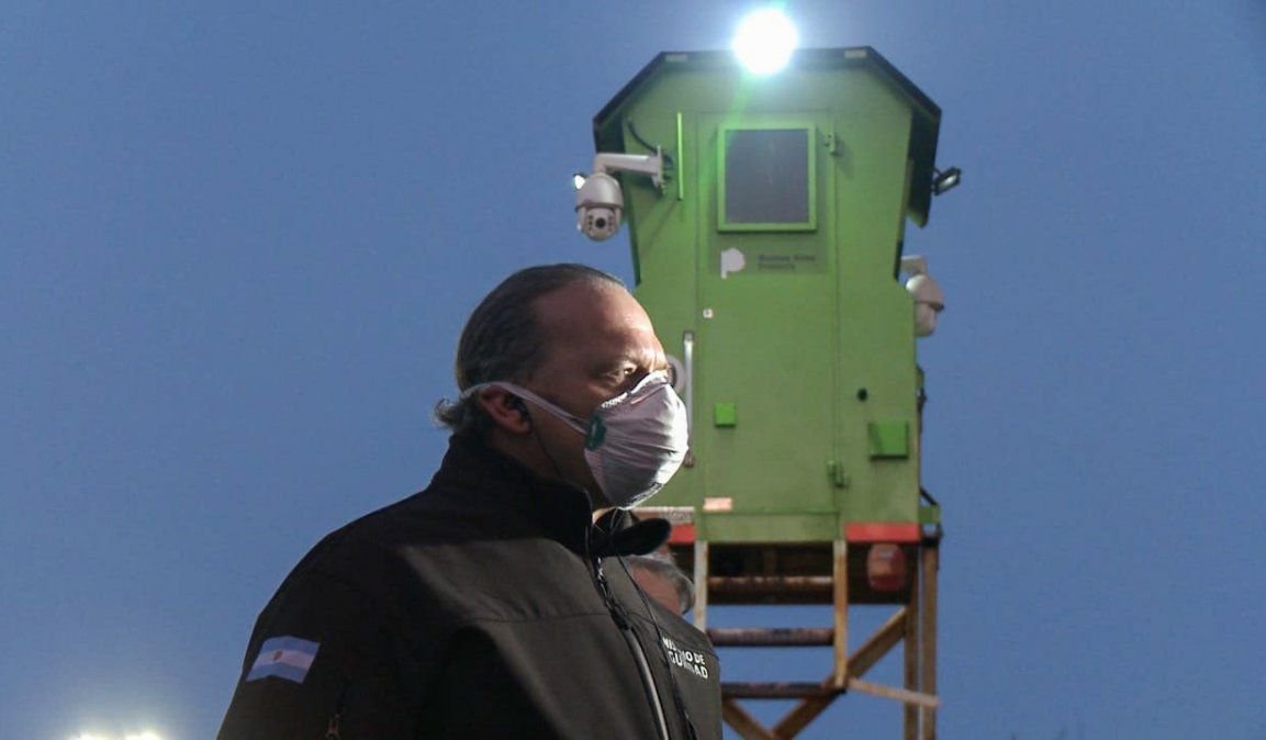 Para Berni, “debemos ir a una cuarentena absoluta, mucho más rigurosa que al principio y sin transporte público”