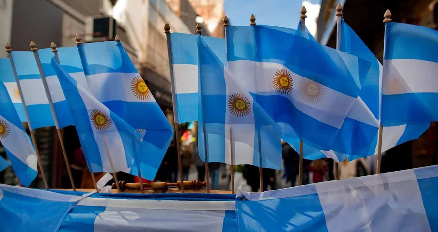Jura a la Bandera: escuela de Avellaneda realizará “pequeños actos” en cada casa de sus alumnos de 4°
