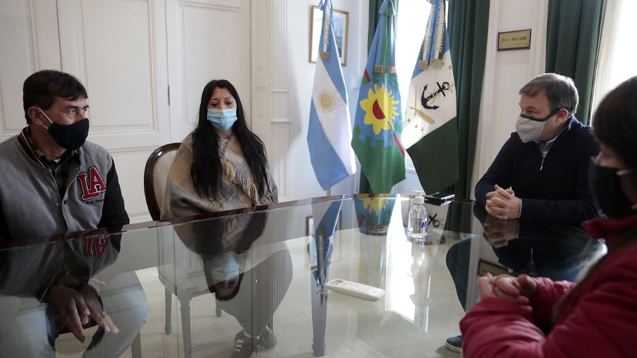 El Municipio junto a los primeros brownianos que donaron plasma tras curarse de Covid-19