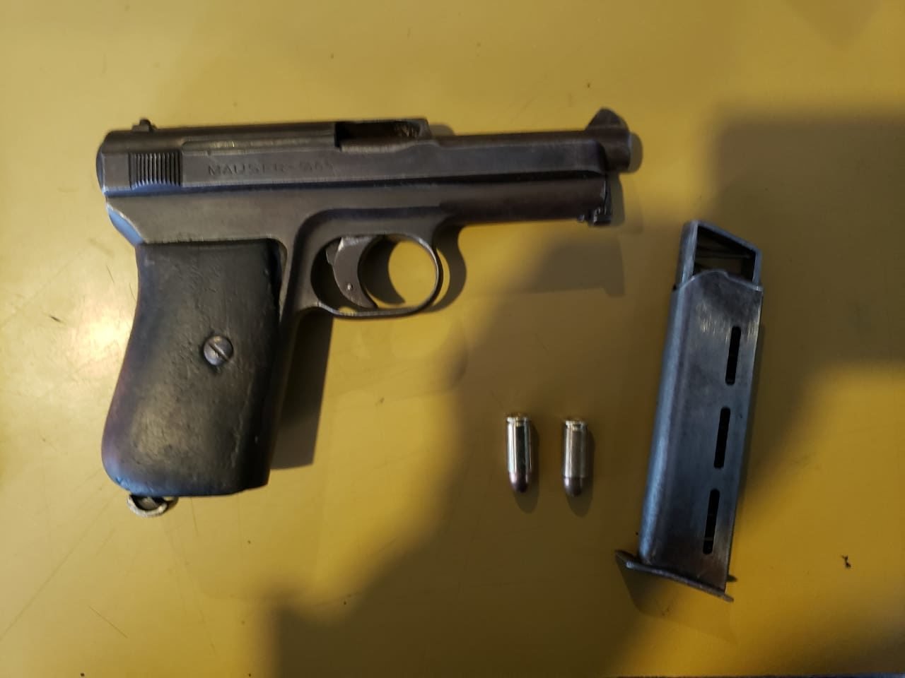 Cayó en Guernica una banda que había robado en Longchamps: uno de los delincuentes en plena fuga se disparó accidentalmente