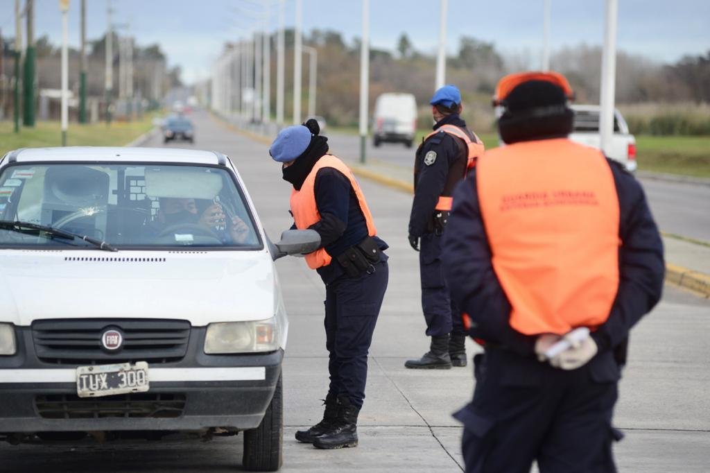 Echeverría: 10 detenidos en controles de circulación