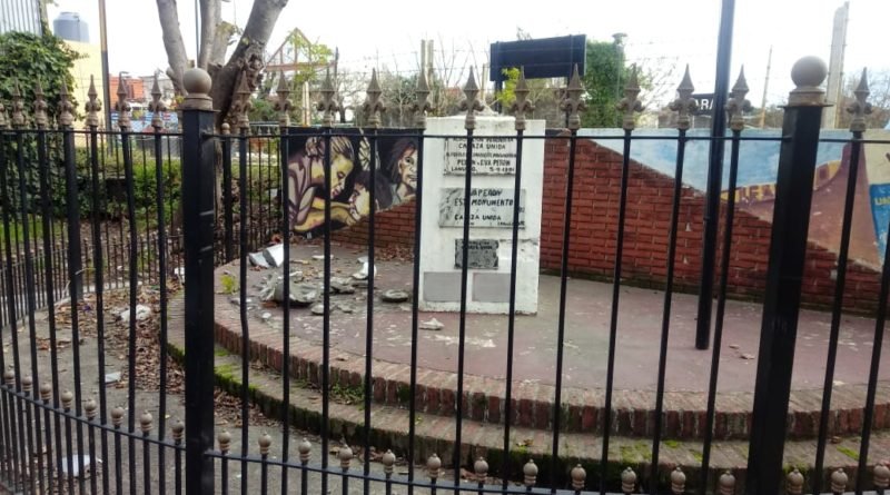 Vandalismo contra el busto de Perón en Caraza: «Estamos revisando las cámaras de seguridad»