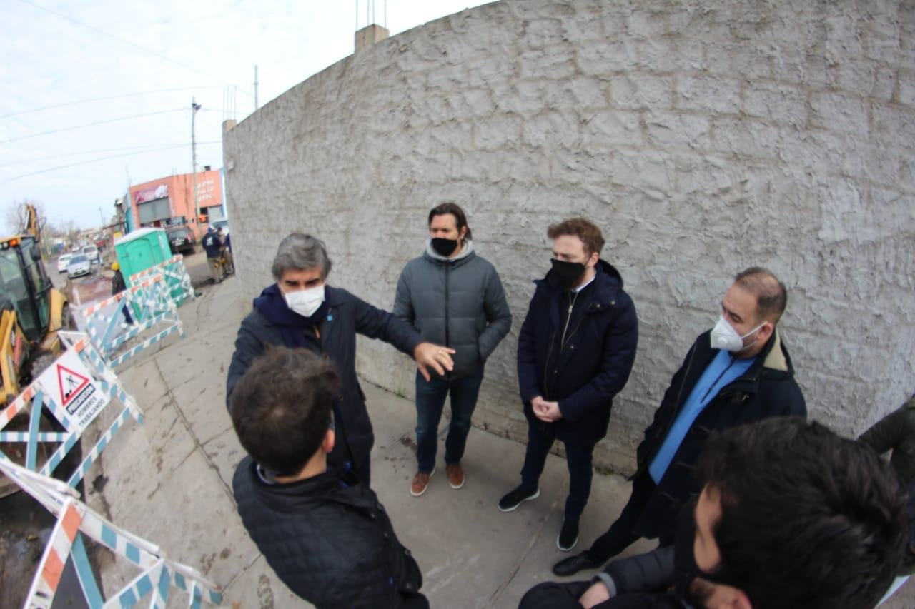 Federico Otermín recorrió la obra de la red cloacal secundaria de Fiorito