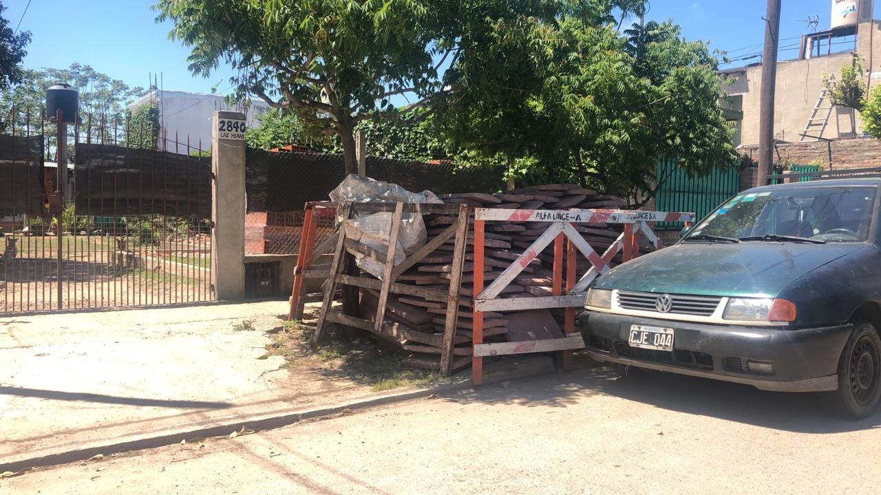 Echeverría: denuncian que Edesur rompe veredas sin pedir autorización municipal