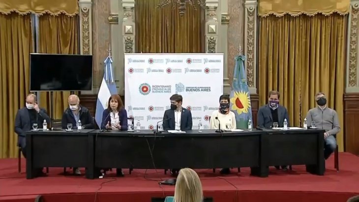 Kicillof junto a intendentes descartó aperturas: “Todavía el virus está ganando”