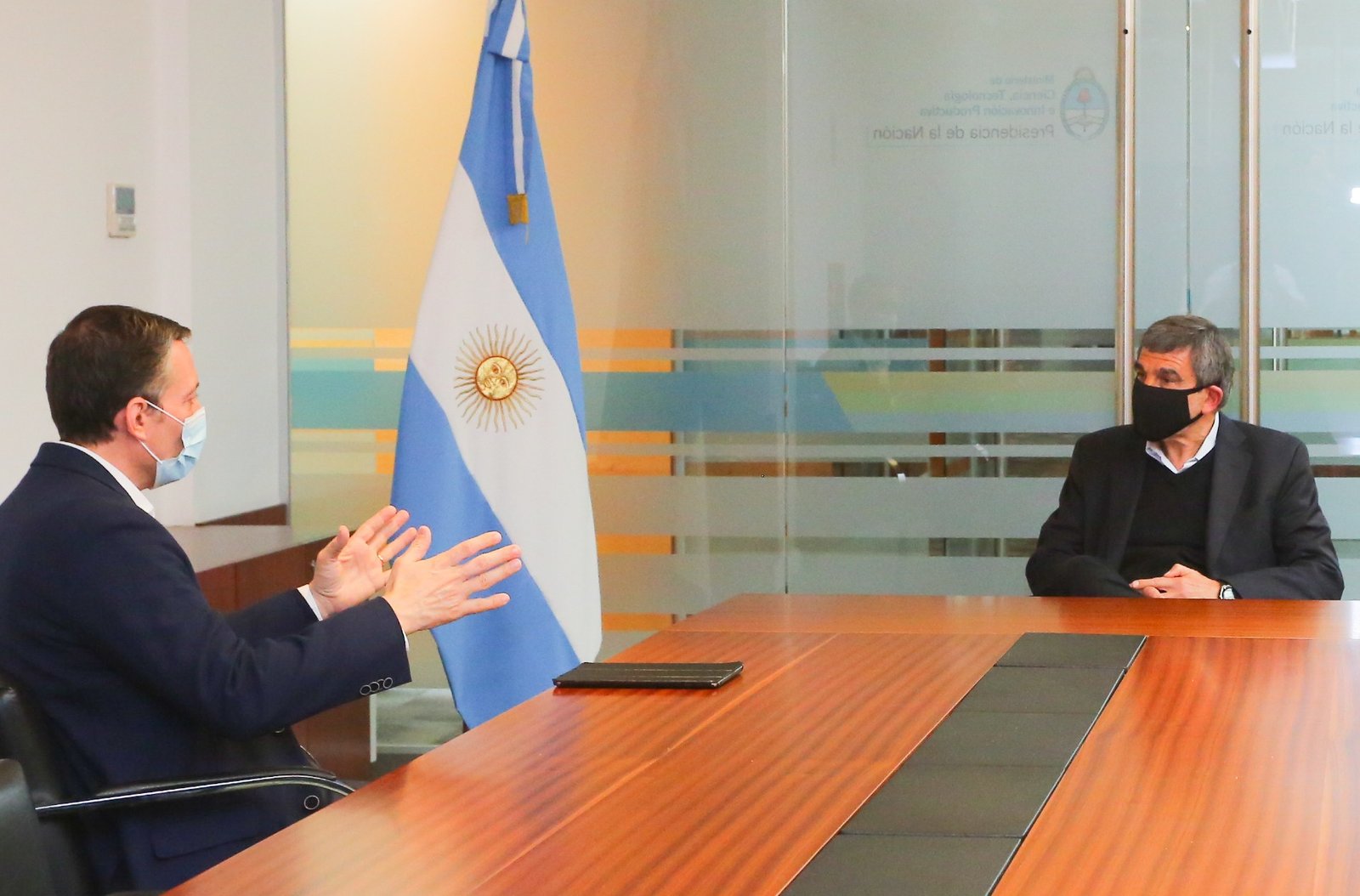 Fernando Gray se reunió con Roberto Salvarezza