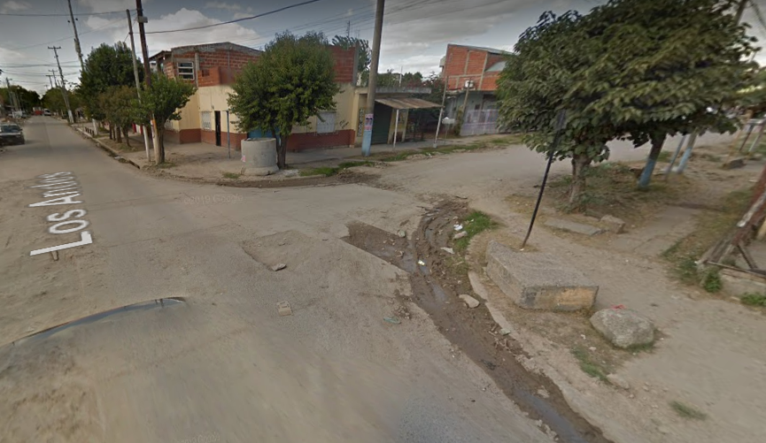 Balean a un joven delante de su novia durante un asalto en Quilmes y los detienen en Lanús