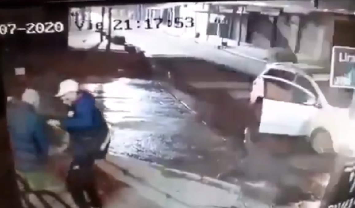 Delincuentes hieren a dos hombres tras asaltarlos en un raid delictivo en Laferrere