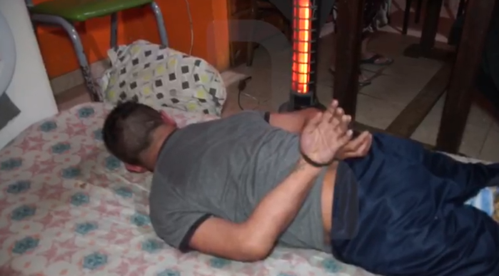 Tras múltiples allanamientos, caen tres delincuentes que robaban autos en Villa Sapito