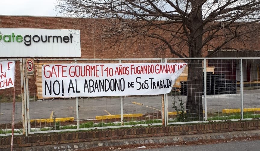 Trabajadores de Gate Gourmet del Aeropuerto de Ezeiza siguen sin respuestas: mañana vuelven a reclamar