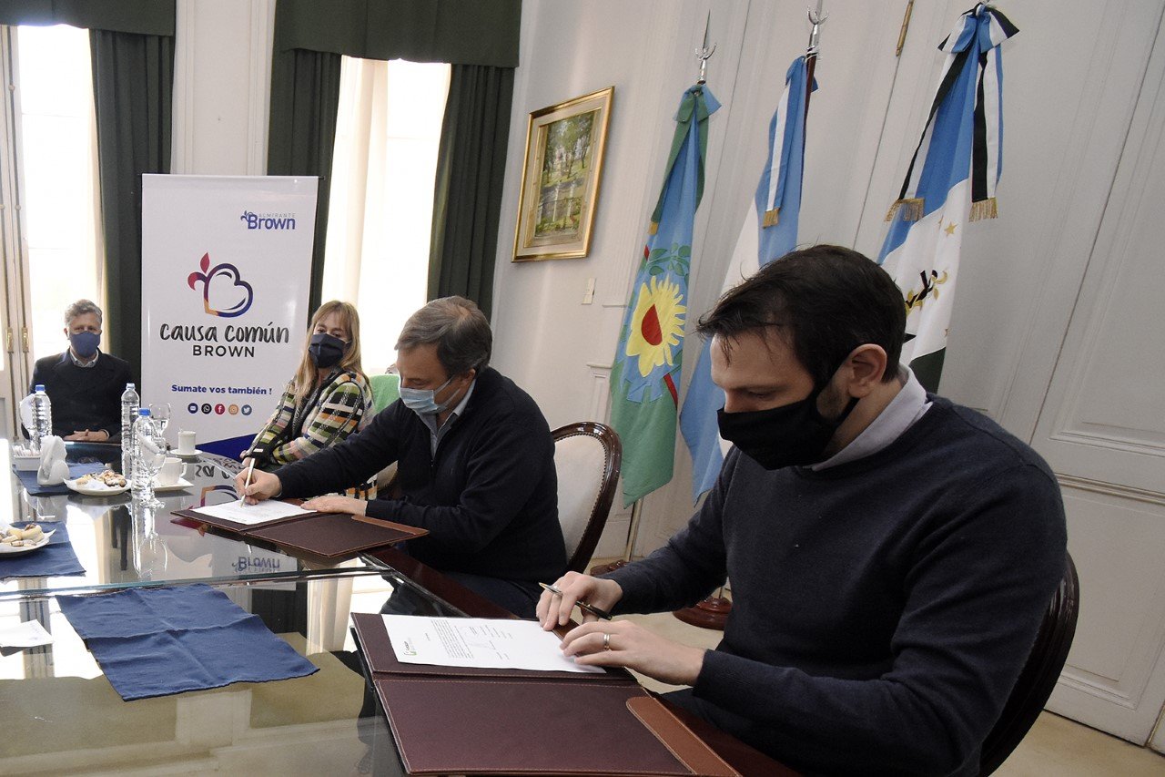 El Municipio reforzó el «Operativo Frío» con abrigos y calzados donados por el Banco Provincia