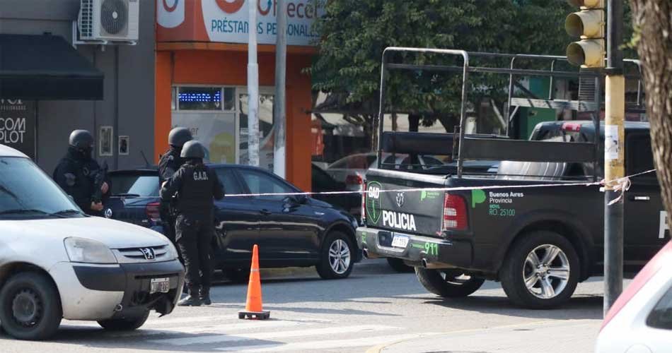Cañuelas: se entregó el hombre quien mantuvo de rehén a una escribana