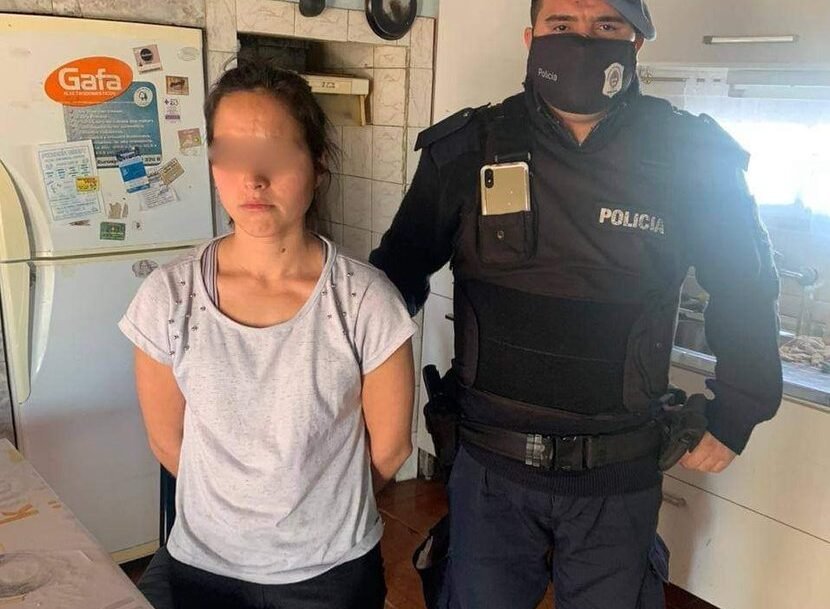 Acusada de asesinar a sus hijos mientras dormían confesó a través de una carta: «Yo quería estar con mis hijos para siempre pero ustedes me los iban a sacar»