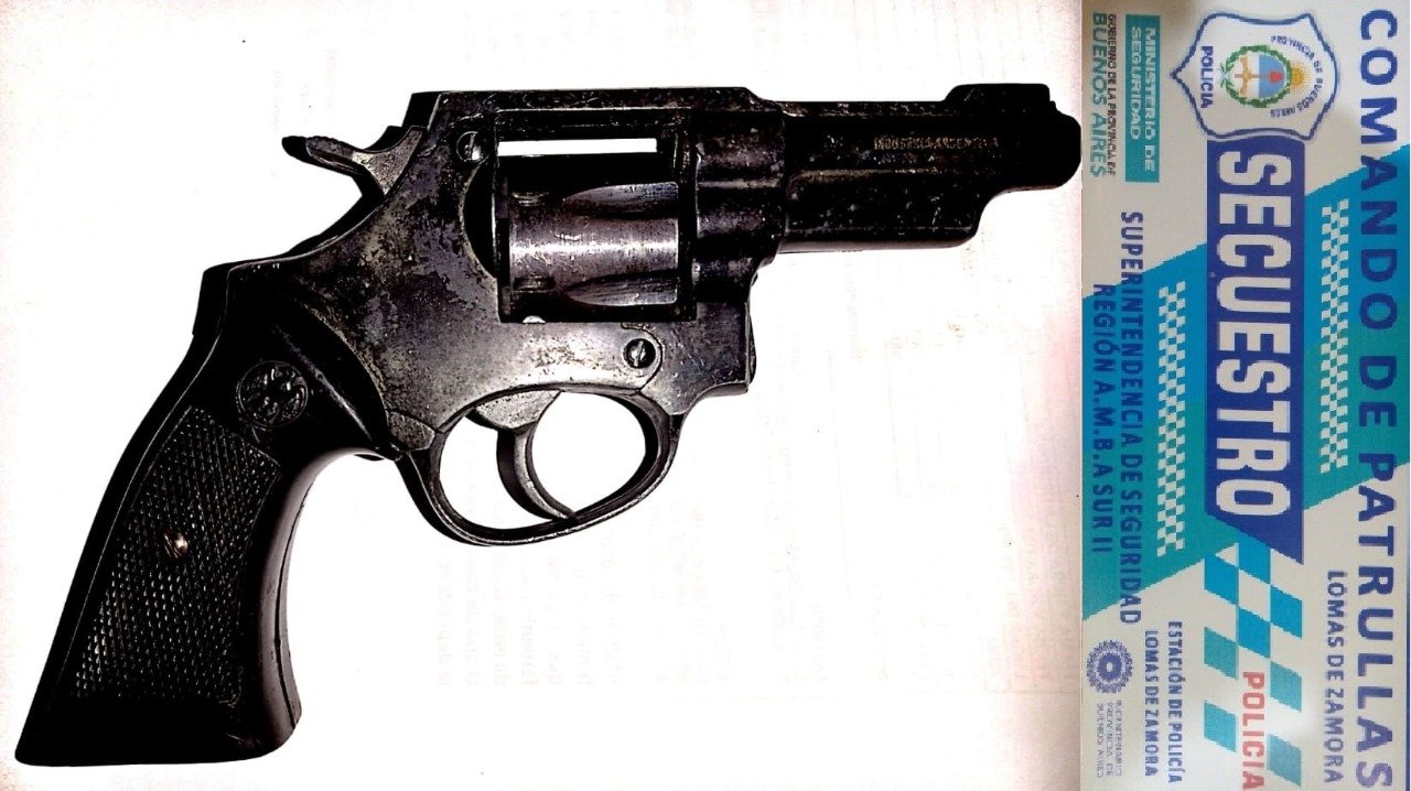 Luego de una entradera, buscaron escapar con el botín, pero fueron interceptados y detenidos