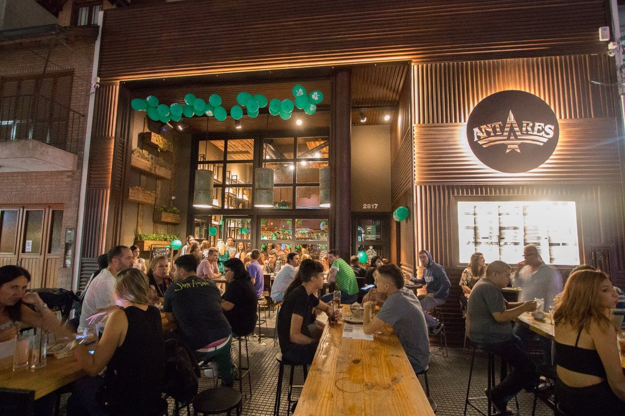 Lanús: el municipio proyecta la semipeatonalización y terrazas en el polo gastronómico de Lanusita