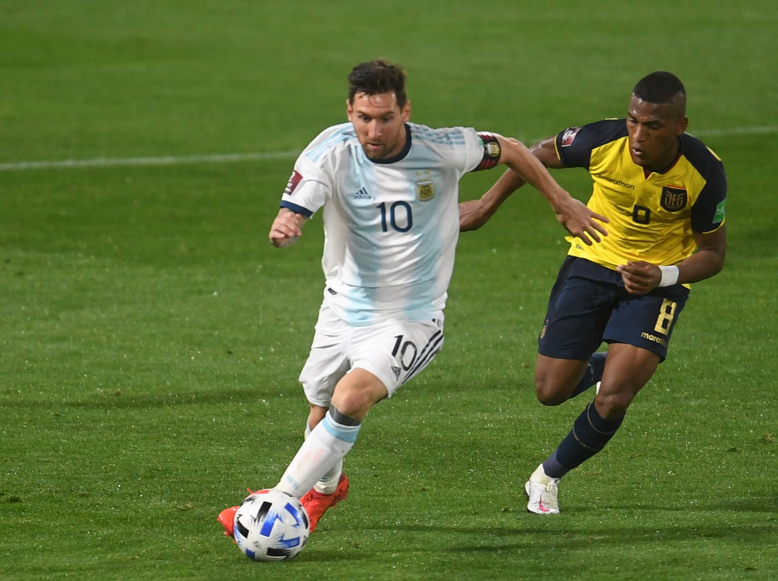 Messi: «Buena victoria para descomprimir un poco por la situación que pasa la gente»