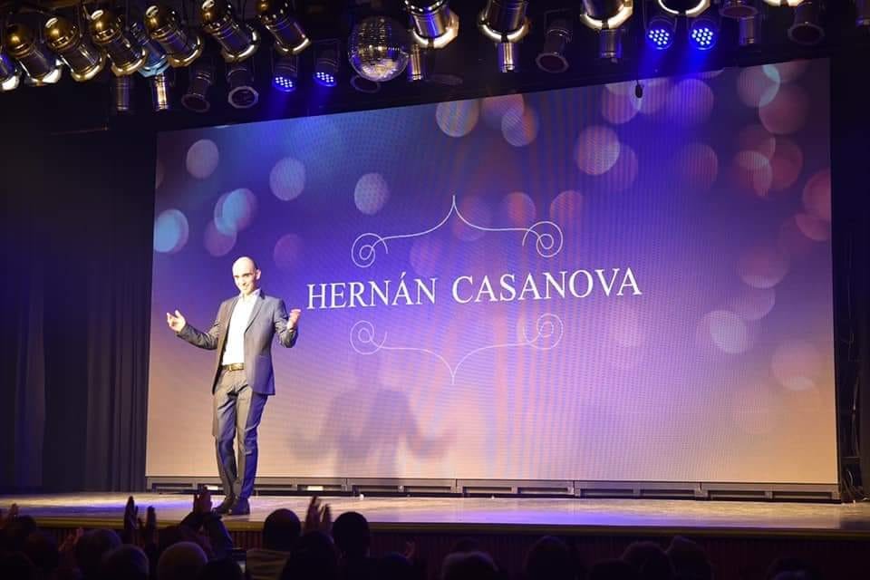 Un clásico: Hernán Casanova y un show vía streaming