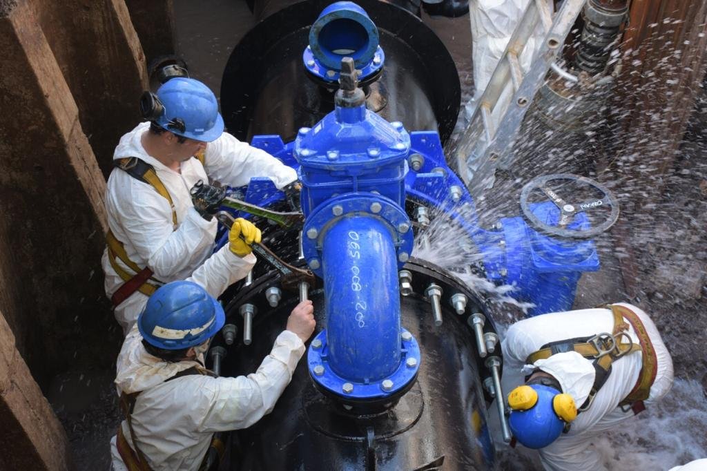 AySA renovó una válvula en Floresta, CABA: los trabajos beneficiarán a 200 mil vecinos y vecinas