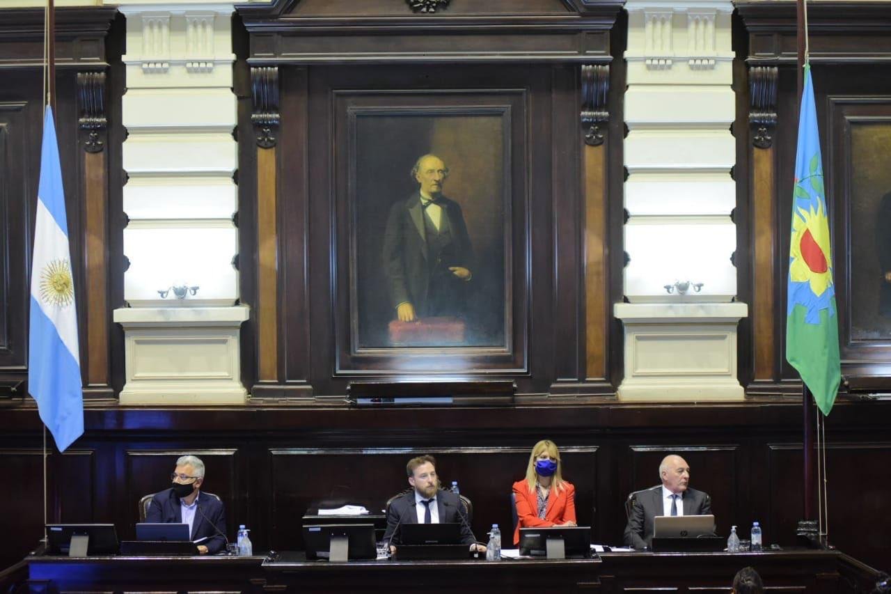Diputados BA: se aprobaron los proyectos de ley de Góndolas, de Grooming y se rindió homenaje a José Ignacio Rucci