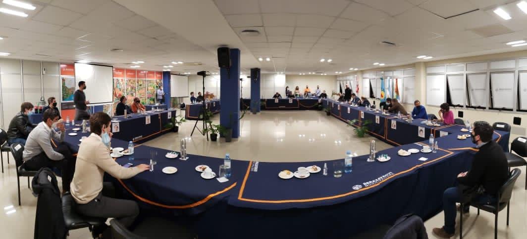 Se juntaron en Berazategui los intendentes e intendentas de la Primera y Tercera Sección
