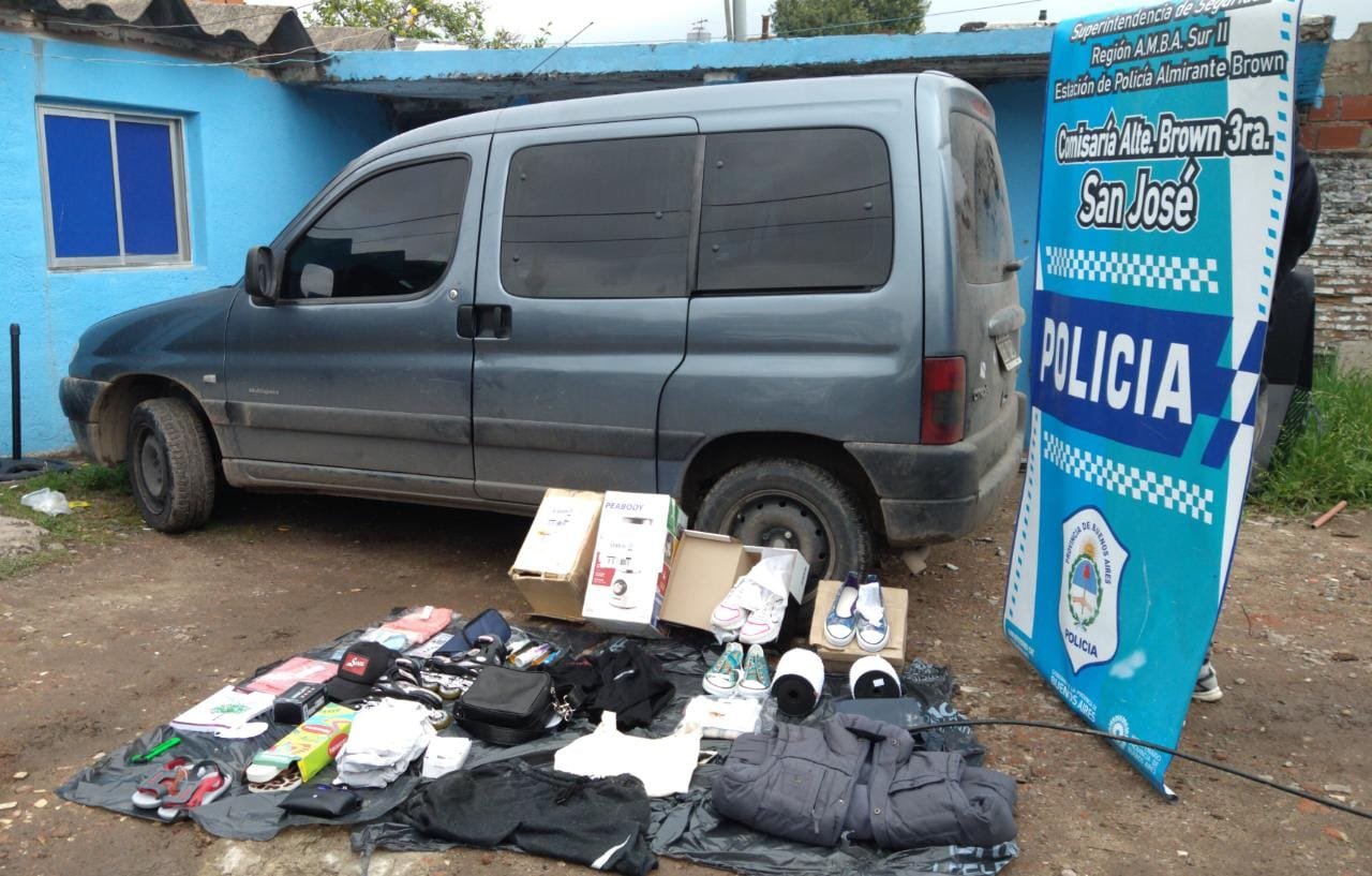 Detuvieron a piratas del asfalto con mercadería de Mercado Libre