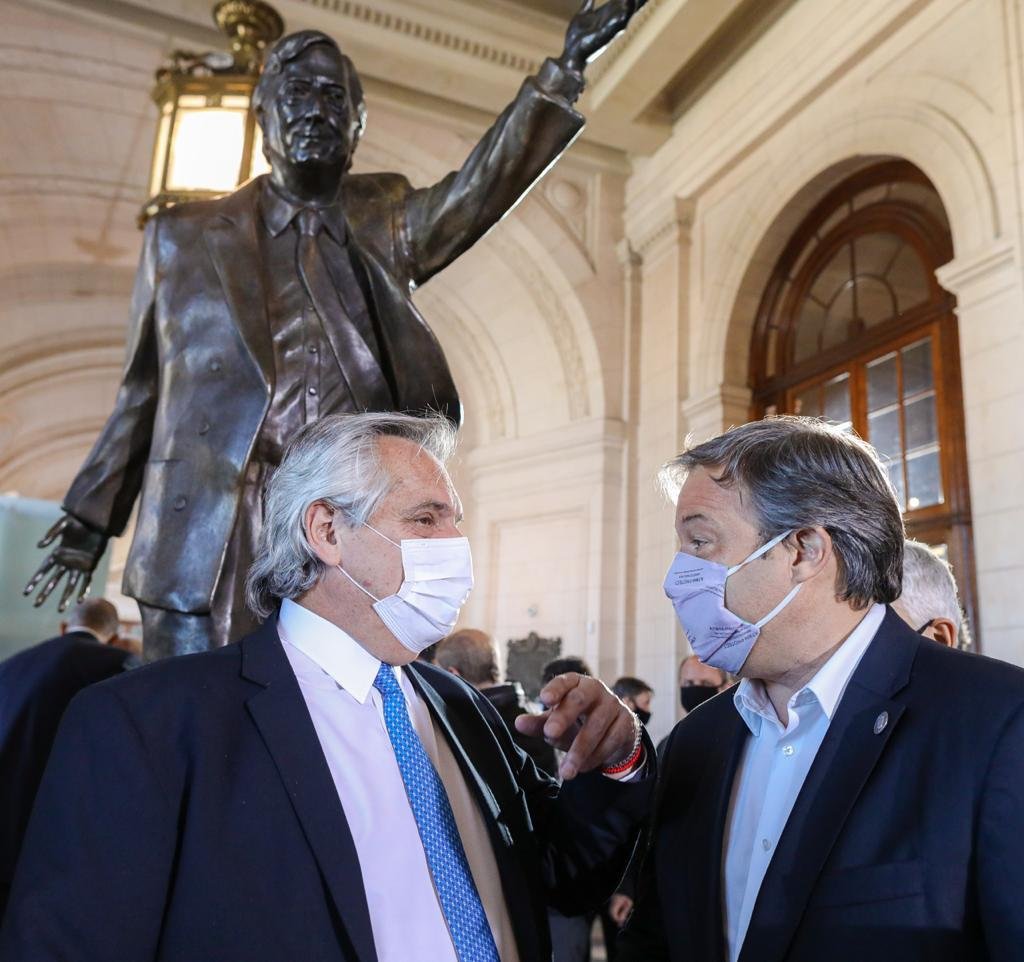 Cascallares encabezó homenaje a Néstor en Burzaco y acompañó a Alberto
