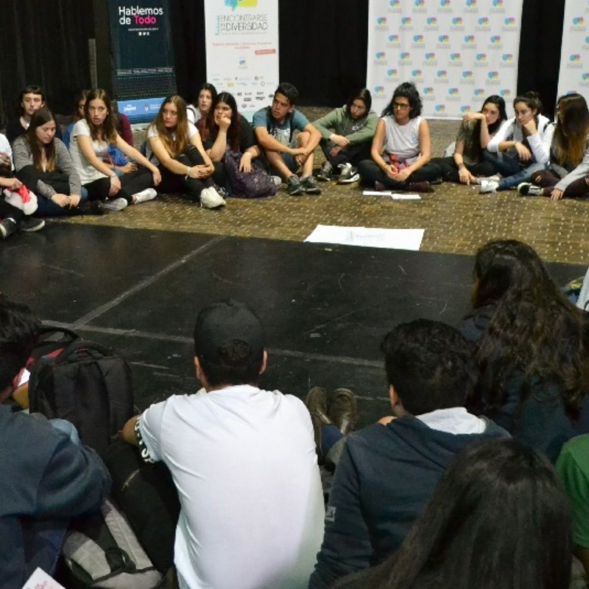 El aspecto físico es el principal motivo de burlas entre adolescentes en el ámbito escolar