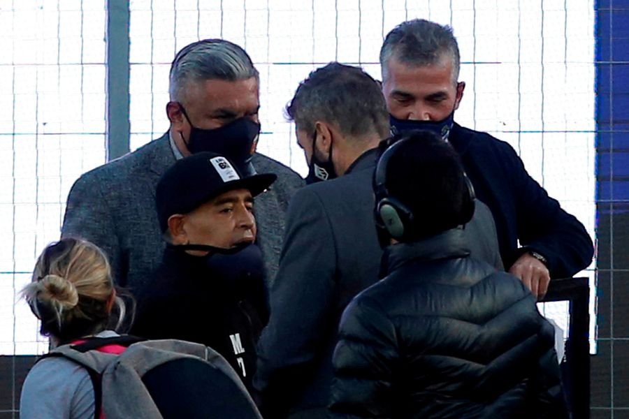 Maradona internado con un «bajón anímico» y anemia