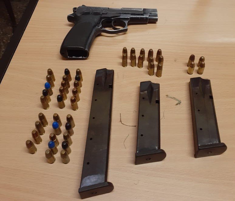 Robaron, mantuvieron enfrentamiento con la policía y fueron detenidos