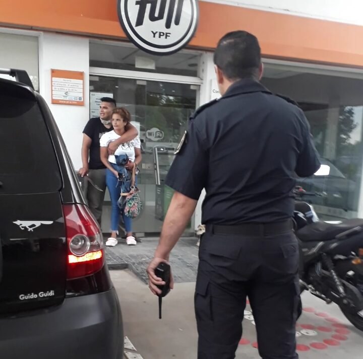 Florencio Varela: un hombre agredió a su pareja y cuando vino la policía, la usó de escudo y la amenazó con un machete