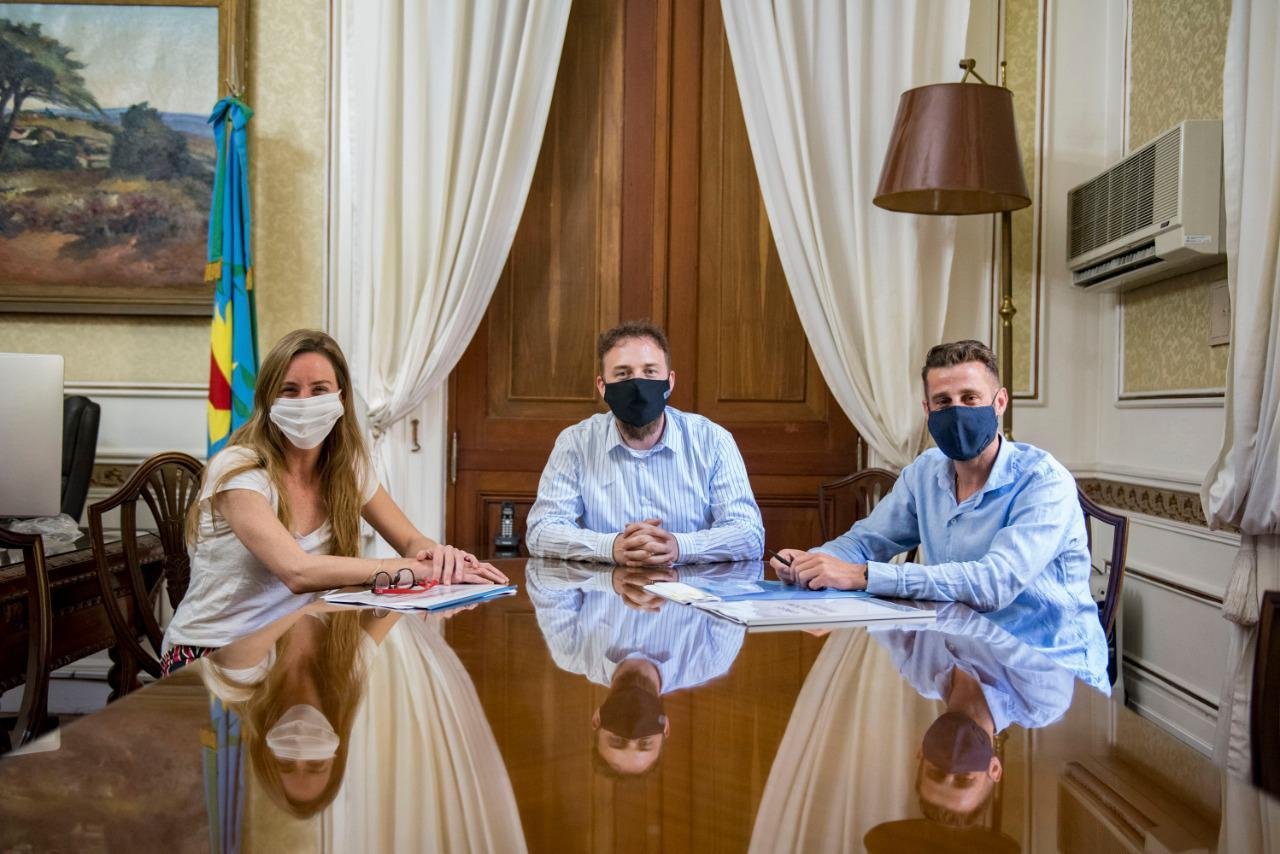 Federico Otermín recibió junto a Agustina Vila a Matías Gasparrini, nuevo secretario de Cultura y Educación de Lomas de Zamora