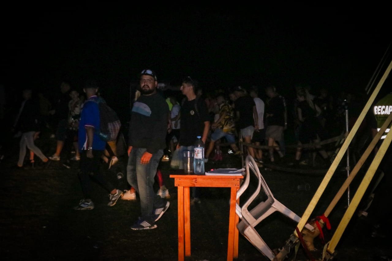 «Summer Circus Festival»: desactivaron fiesta clandestina con más de 1200 personas en Temperley