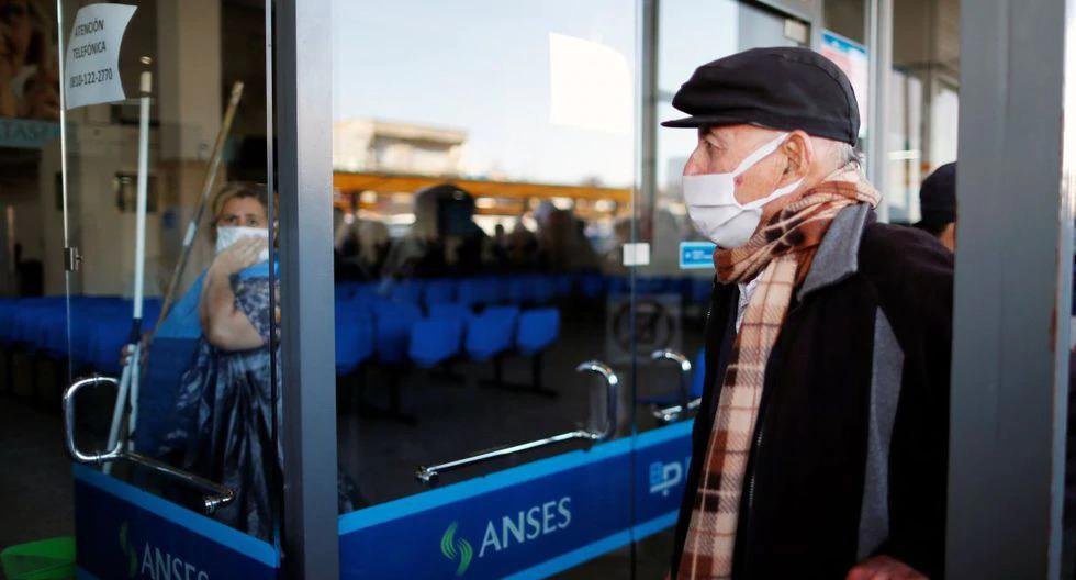 Aumentan el 5% a jubilados y el haber mínimo llega a 19.035 pesos