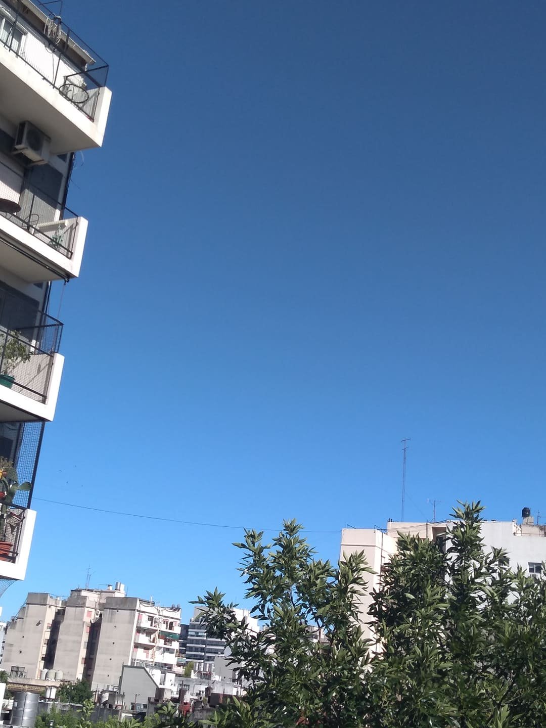 Jueves soleado y con una máxima de 33 grados