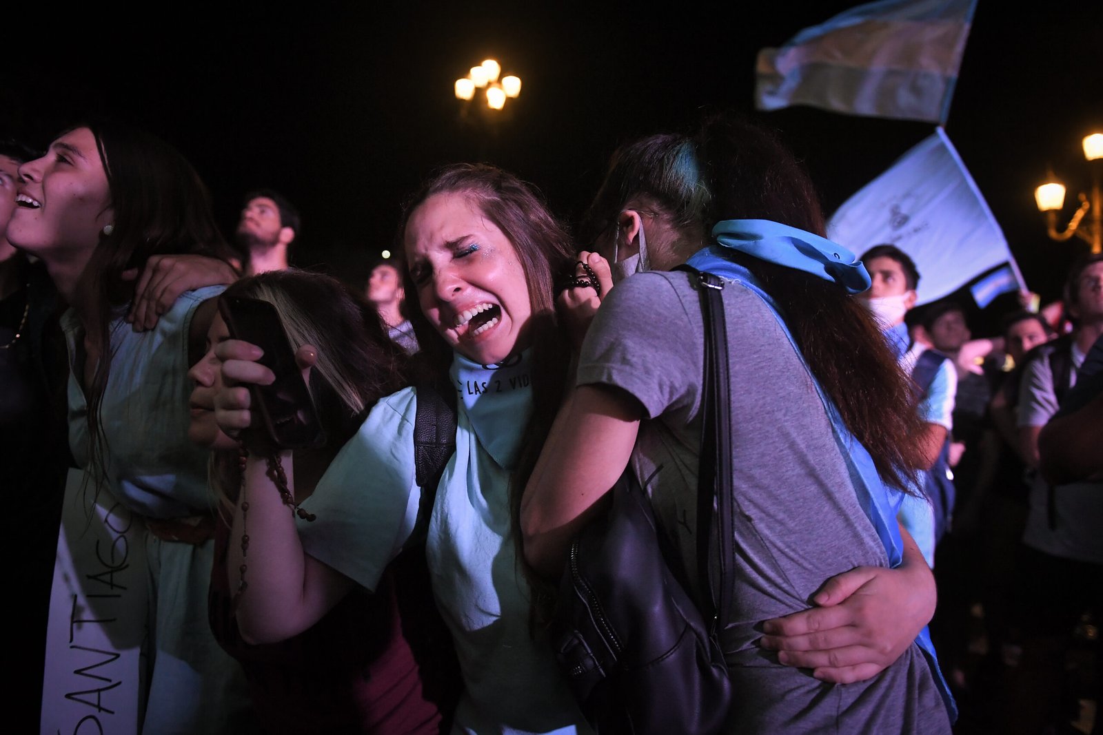 «Hoy es un día triste», señalaron desde las iglesias evangélicas tras la sanción del aborto legal